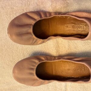 Tieks Women's Soft Pink Leather Flats